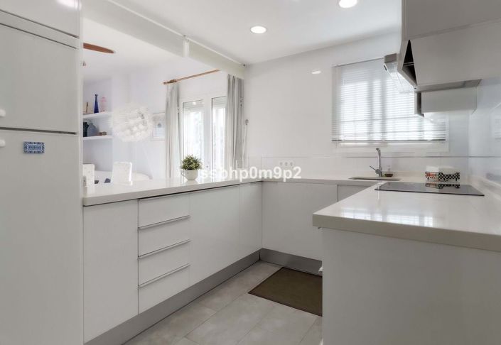 Image No.9-3 Bed Apartment for sale