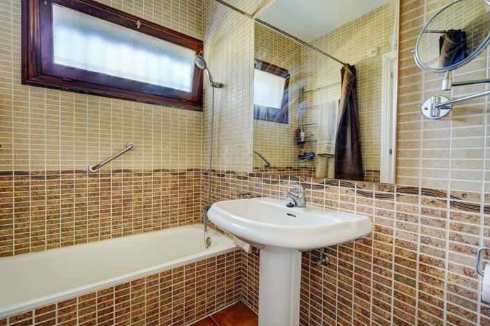 Image No.15-4 Bed Villa for sale