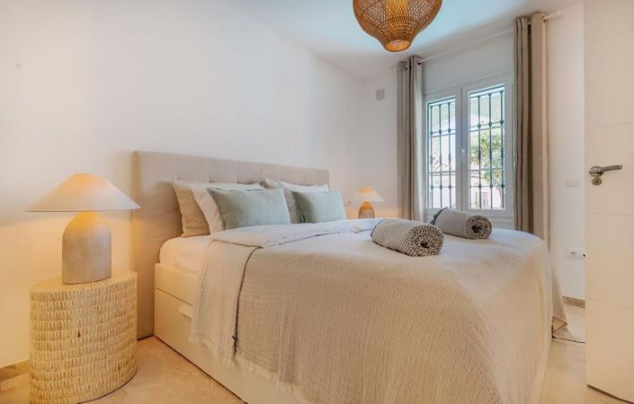 Image No.13-3 Bed Townhouse for sale