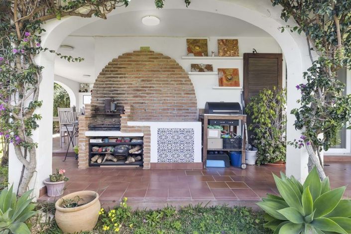 Image No.19-2 Bed Townhouse for sale