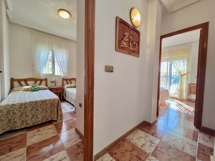 Image No.8-3 Bed Townhouse for sale