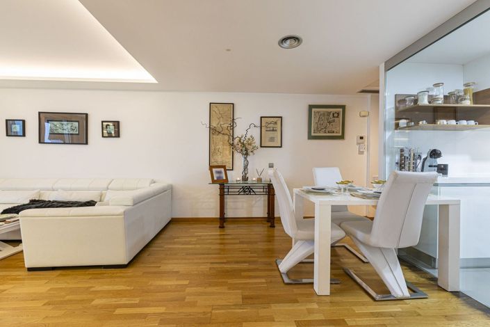 Image No.9-3 Bed Apartment for sale