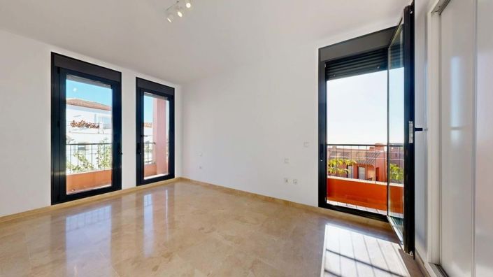 Image No.44-2 Bed Apartment for sale