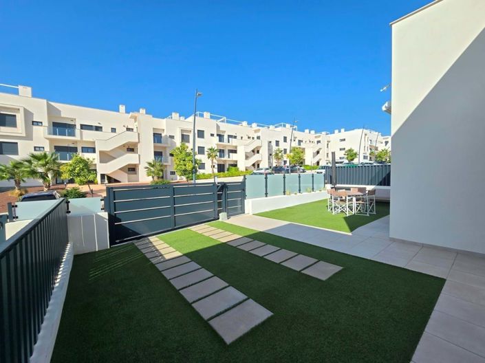 Image No.5-3 Bed Villa for sale