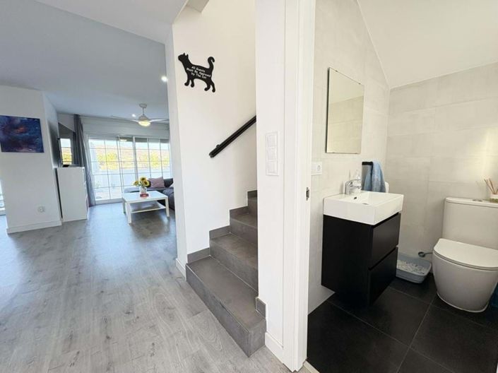 Image No.10-3 Bed Villa for sale