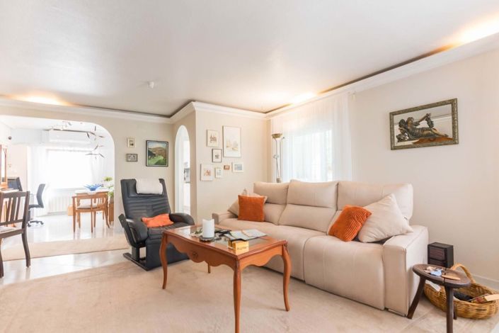 Image No.117-2 Bed Villa for sale