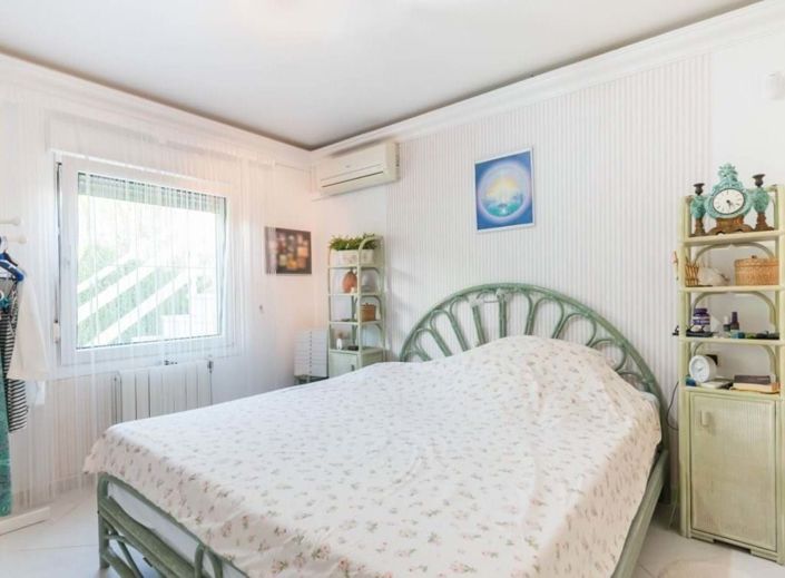 Image No.24-2 Bed Villa for sale