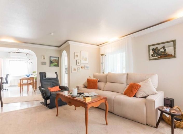 Image No.71-2 Bed Villa for sale