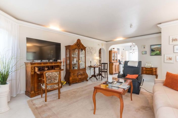 Image No.72-2 Bed Villa for sale