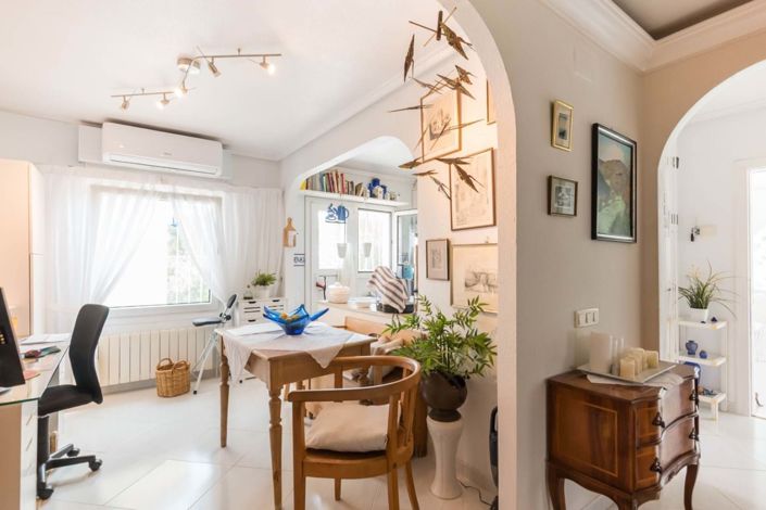 Image No.74-2 Bed Villa for sale