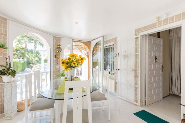 Image No.78-2 Bed Villa for sale