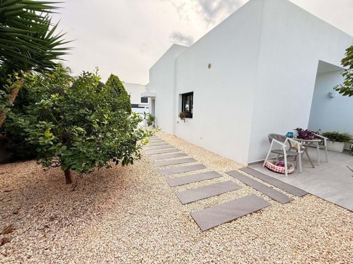 Image No.24-2 Bed Villa for sale