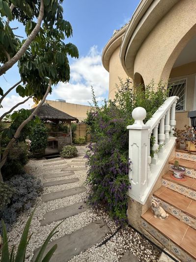 Image No.3-3 Bed Villa for sale