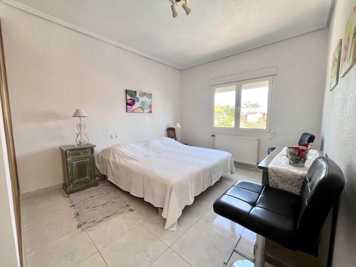 Image No.21-Villa de 4 chambres à vendre à Orihuela Costa