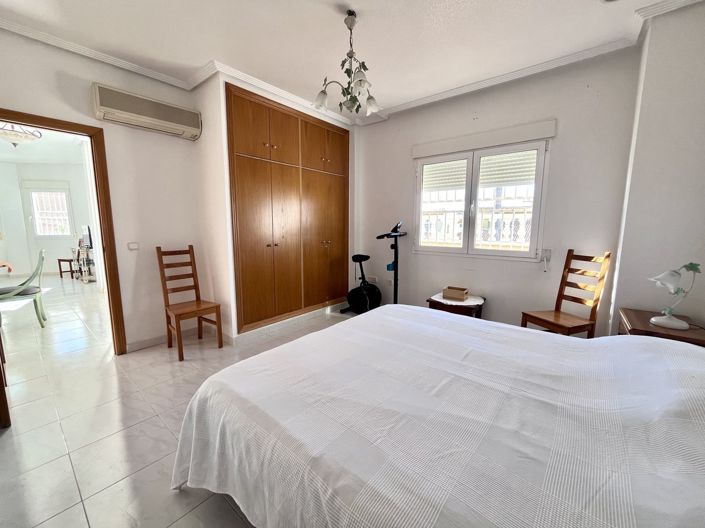 Image No.24-Villa de 4 chambres à vendre à Orihuela Costa