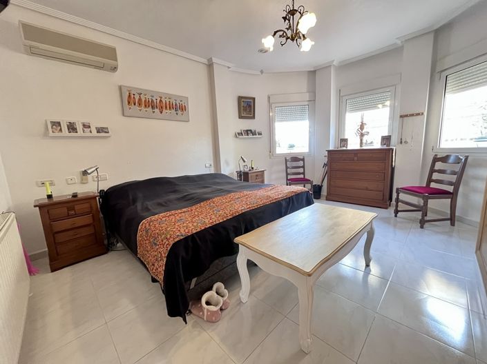 Image No.9-Villa de 4 chambres à vendre à Orihuela Costa