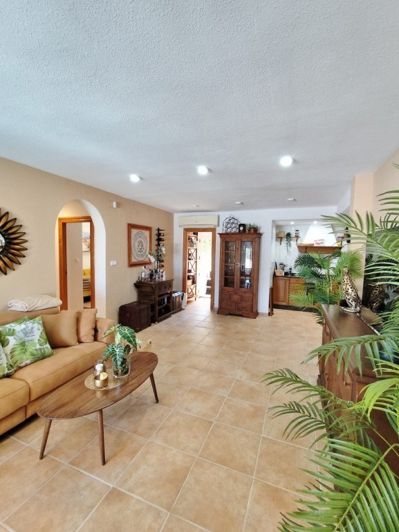 Image No.6-4 Bed Villa for sale