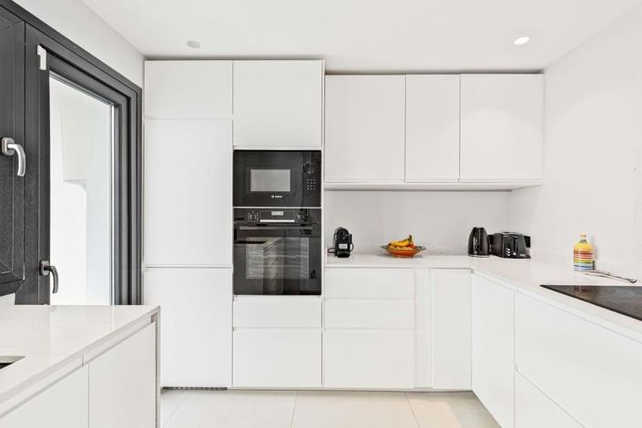 Image No.14-3 Bed Townhouse for sale