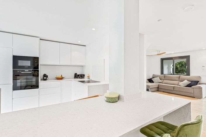 Image No.19-3 Bed Townhouse for sale