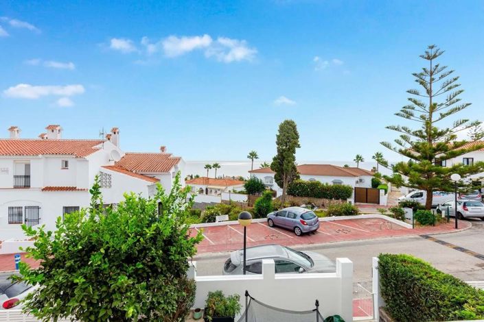 Image No.24-3 Bed Townhouse for sale