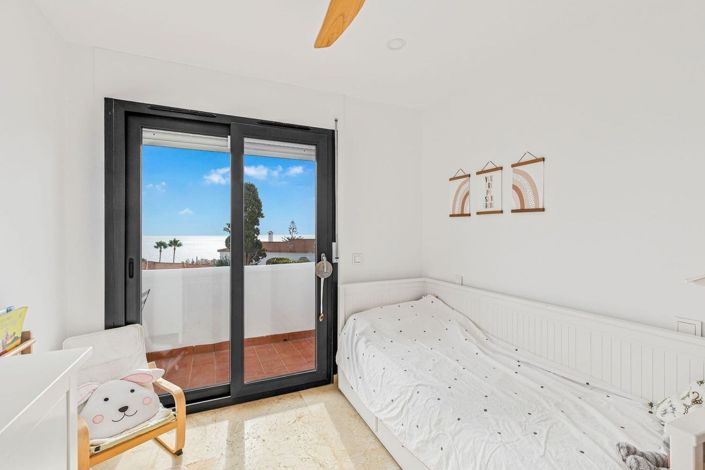 Image No.26-3 Bed Townhouse for sale