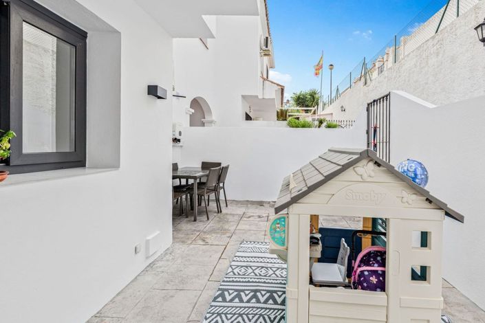 Image No.9-3 Bed Townhouse for sale