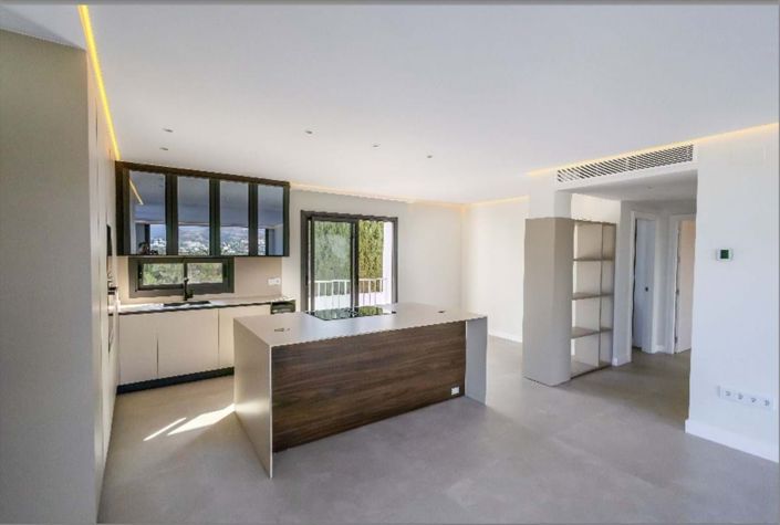 Image No.9-2 Bed Penthouse for sale