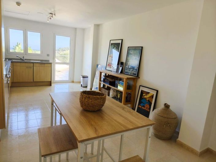 Image No.8-3 Bed Apartment for sale