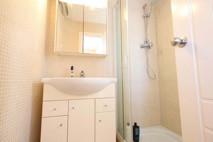 Image No.19-3 Bed Townhouse for sale