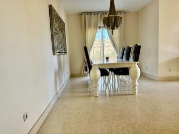 1447-646421-78d1f4f8b6655591b02d22fabb36a692d