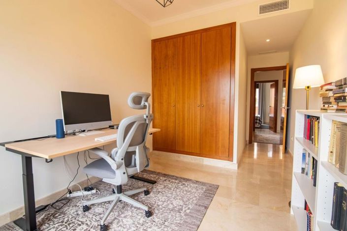 Image No.23-3 Bed Townhouse for sale