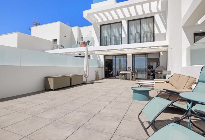 Image No.10-3 Bed Apartment for sale