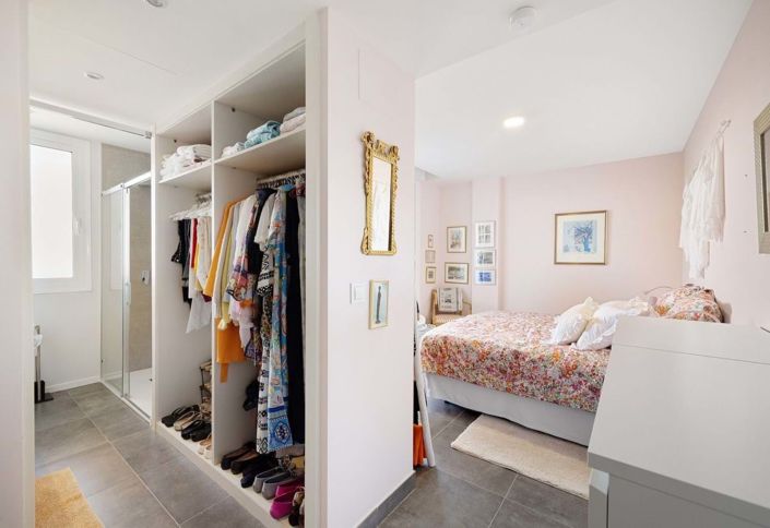 Image No.18-3 Bed Apartment for sale