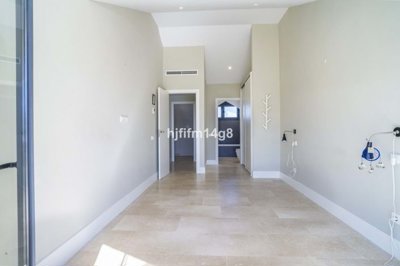 1447-646881-78d1f4f8b6655591b02d22fabb36a692d