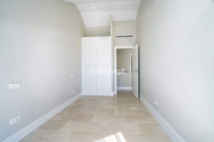 Image No.17-Penthouse de 2 chambres à vendre à Estepona