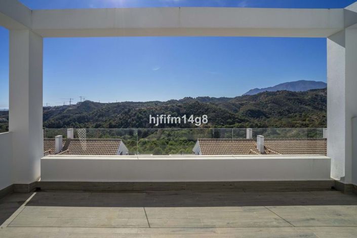 Image No.4-Penthouse de 2 chambres à vendre à Estepona