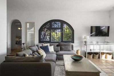 1447-623164-78d1f4f8b6655591b02d22fabb36a692d