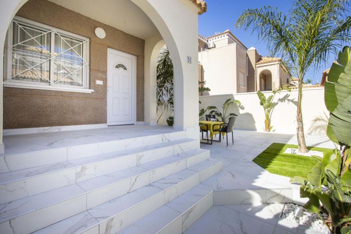 Image No.3-3 Bed Townhouse for sale