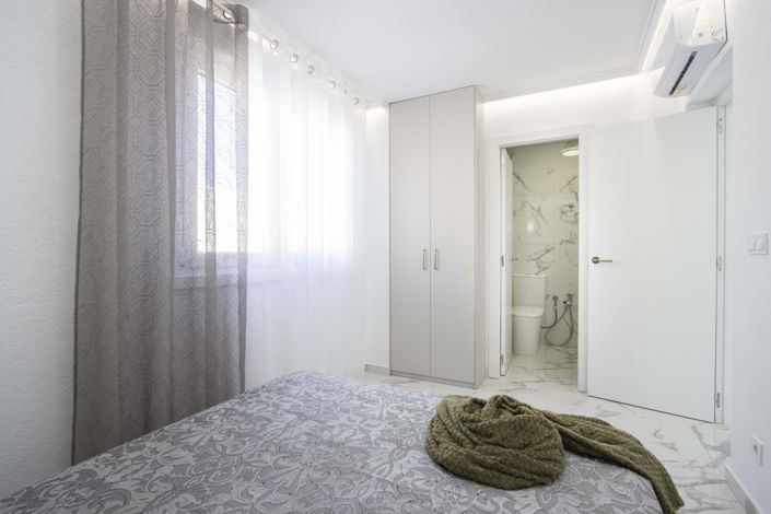 Image No.31-3 Bed Townhouse for sale