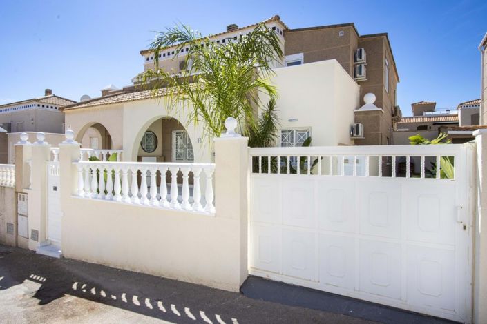 Image No.43-3 Bed Townhouse for sale