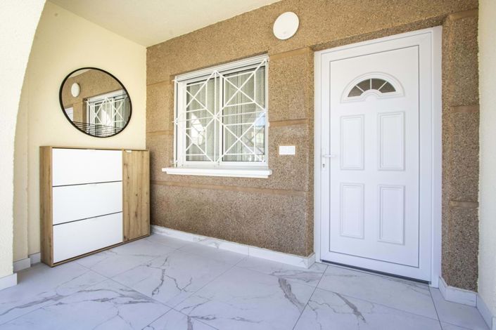 Image No.6-3 Bed Townhouse for sale