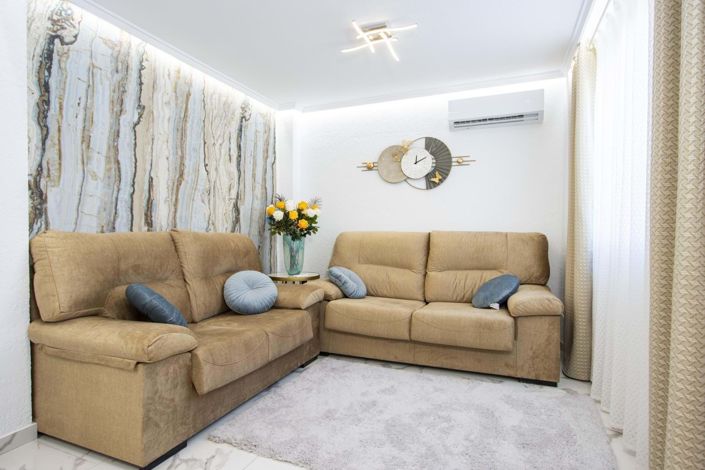 Image No.8-3 Bed Townhouse for sale