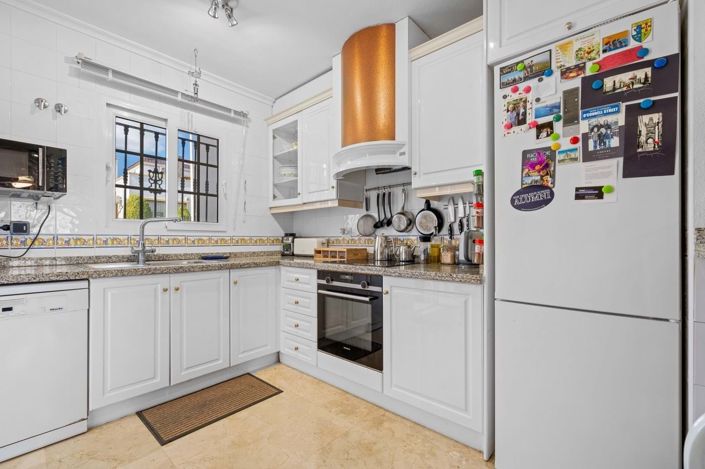 Image No.11-3 Bed Villa for sale