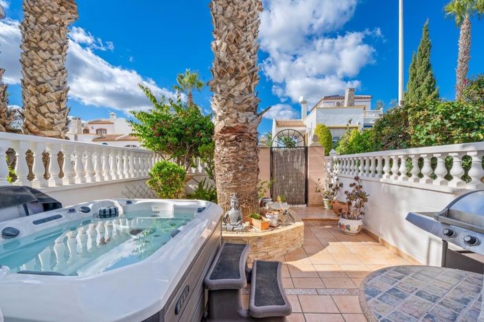 Image No.33-3 Bed Villa for sale