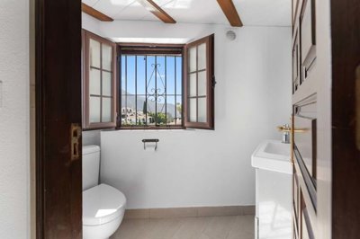 1447-645553-78d1f4f8b6655591b02d22fabb36a692d