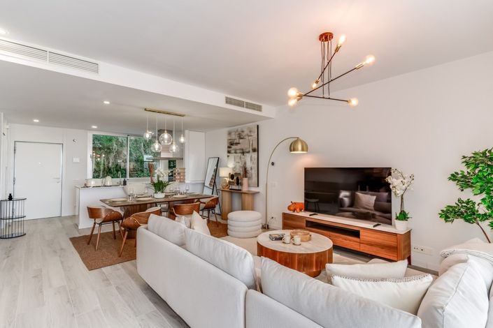 Image No.2-Maison de ville de 3 chambres à vendre à Estepona