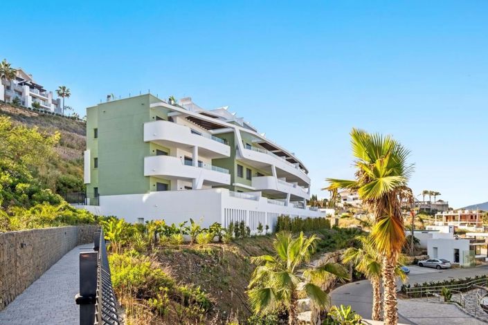 Image No.22-2 Bed Apartment for sale