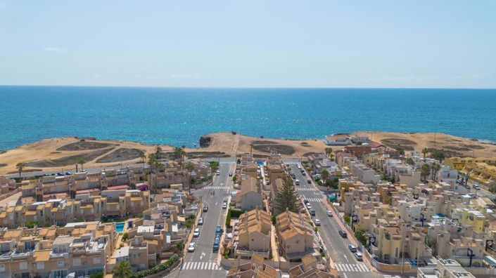 Image No.38-4 Bed Townhouse for sale