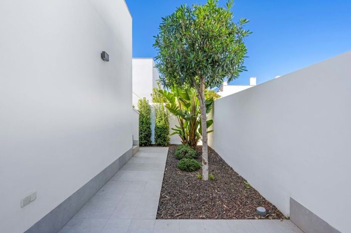 Image No.28-3 Bed Villa for sale