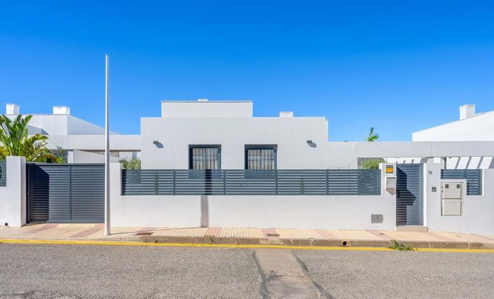 Image No.40-3 Bed Villa for sale